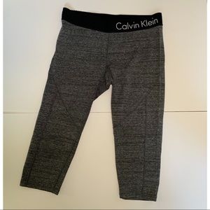 Calvin Klein Cropped Leggings M